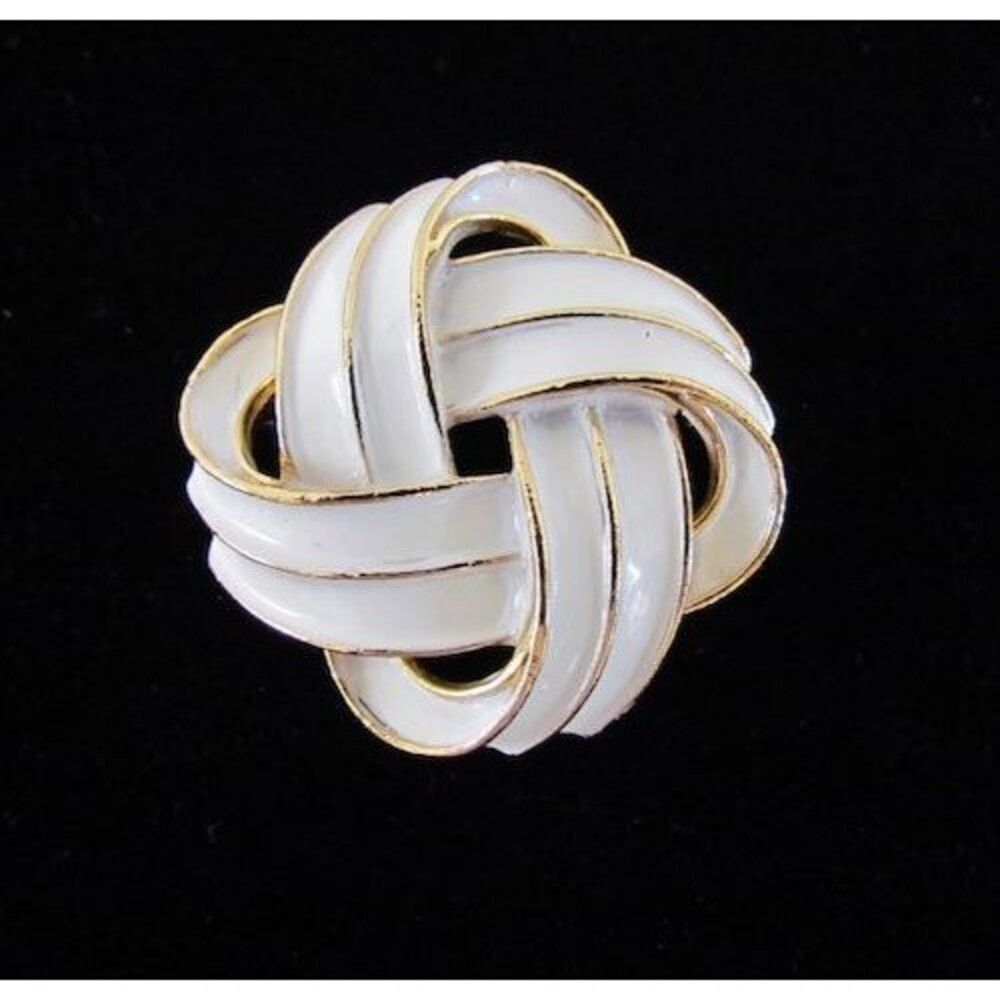 Lisner White Woven Enamel Brooch Mid Century Gold Tone Vintage